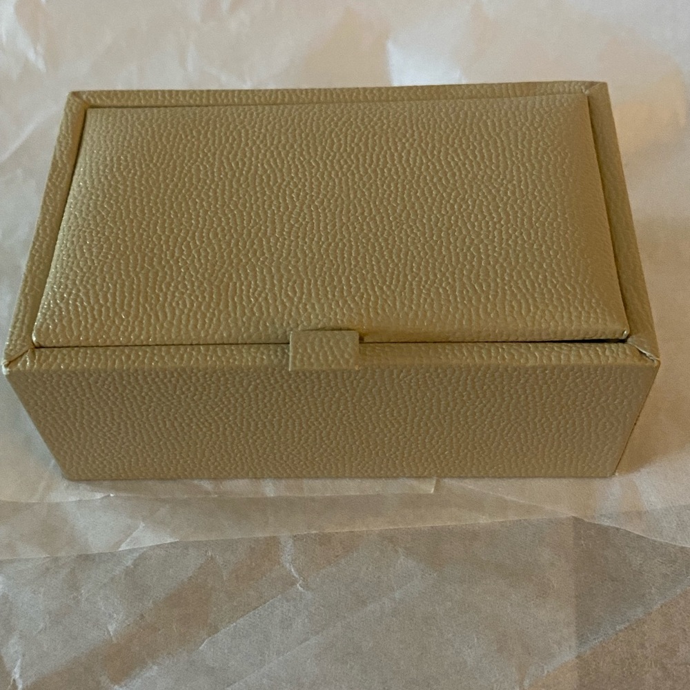 Burberry Mens Cuff Links - Picture 3 of 8